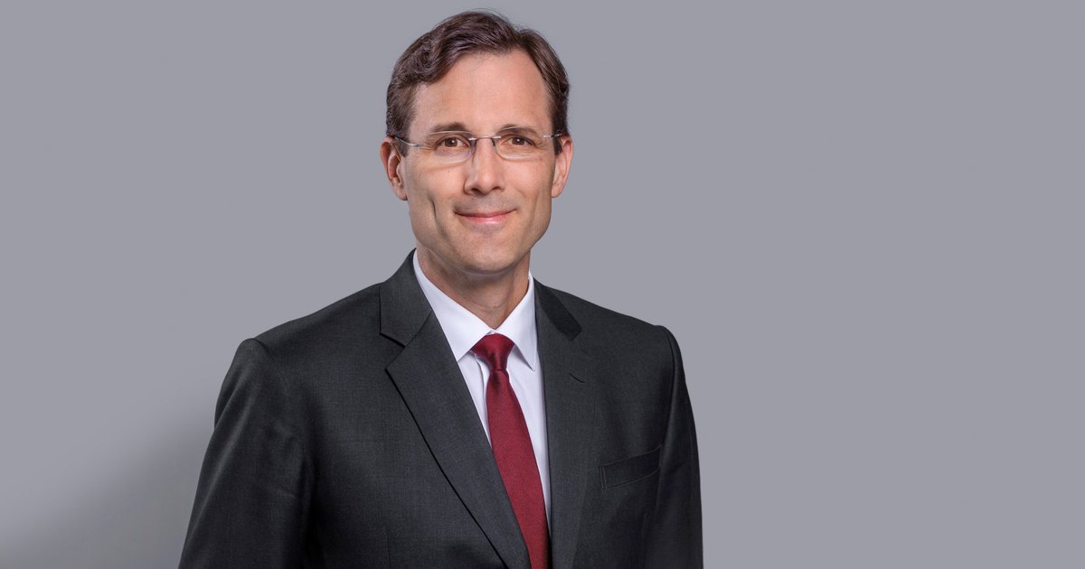 How DHL is Implementing Robotics to Optimize Its Supply Chain in the UK