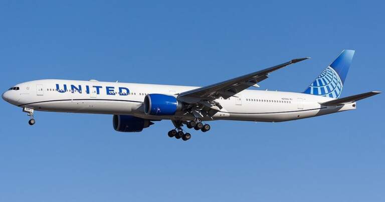 SpaceX and United Launch the Deployment of Starlink Flight Connectivity