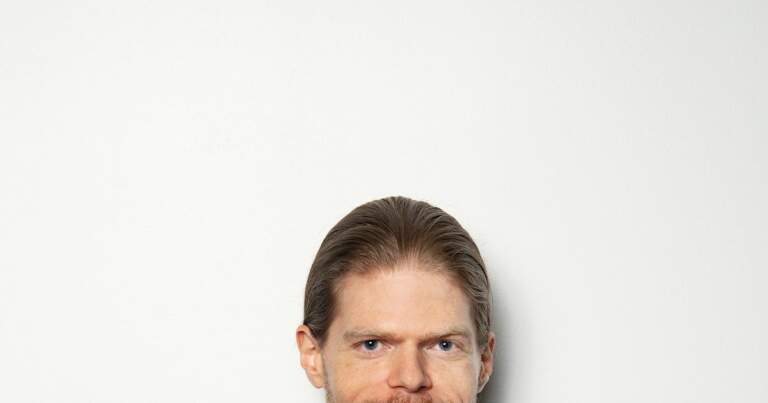 Stephen Jones | Tech Journal